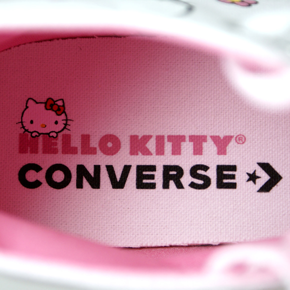 Converse X Hello Kitty High Top Sneakers White NEW - Picture 5 of 8